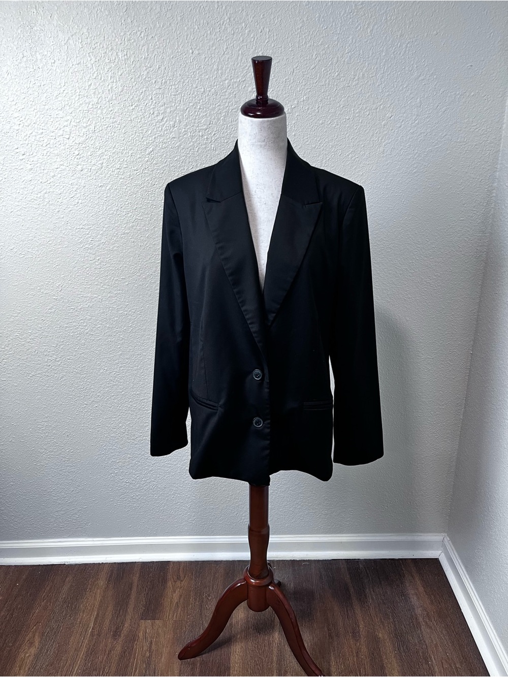 Lucca Black Blazer Size Small